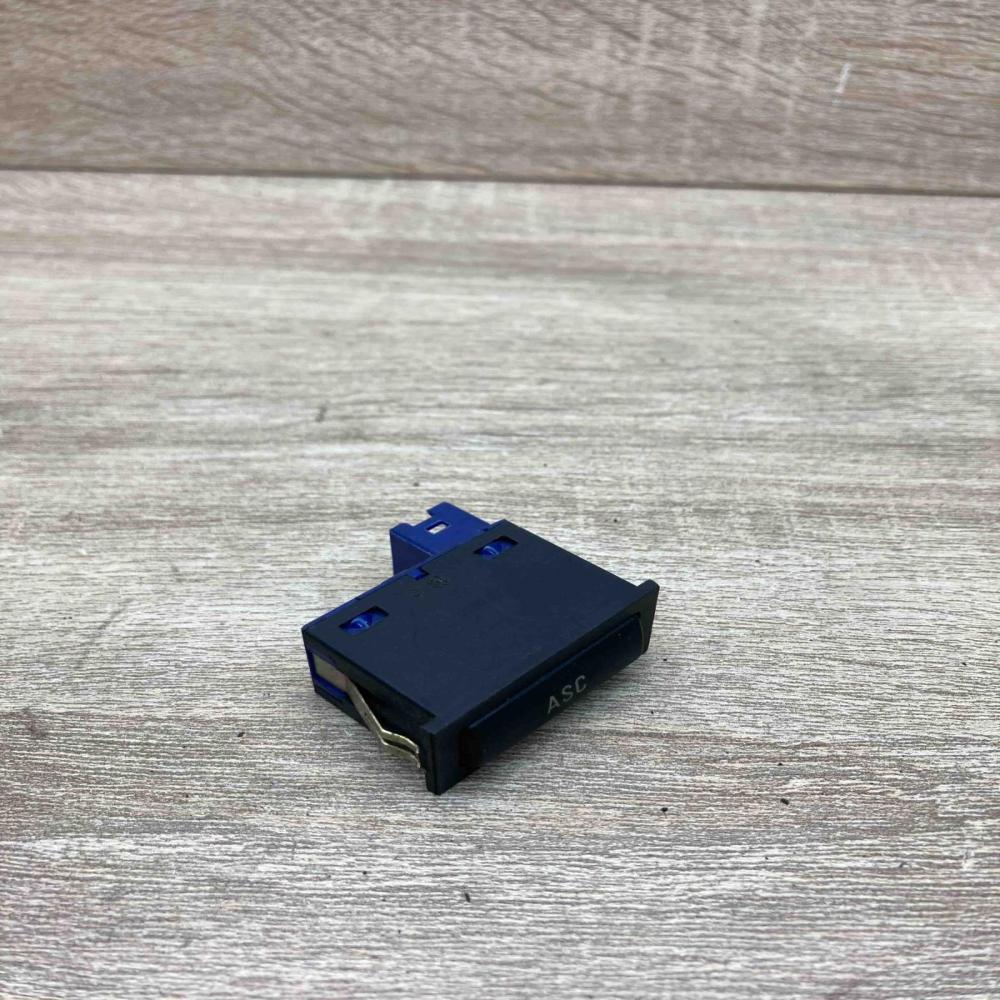 8352251   Traction control (ASR) switch BMW 3 E46