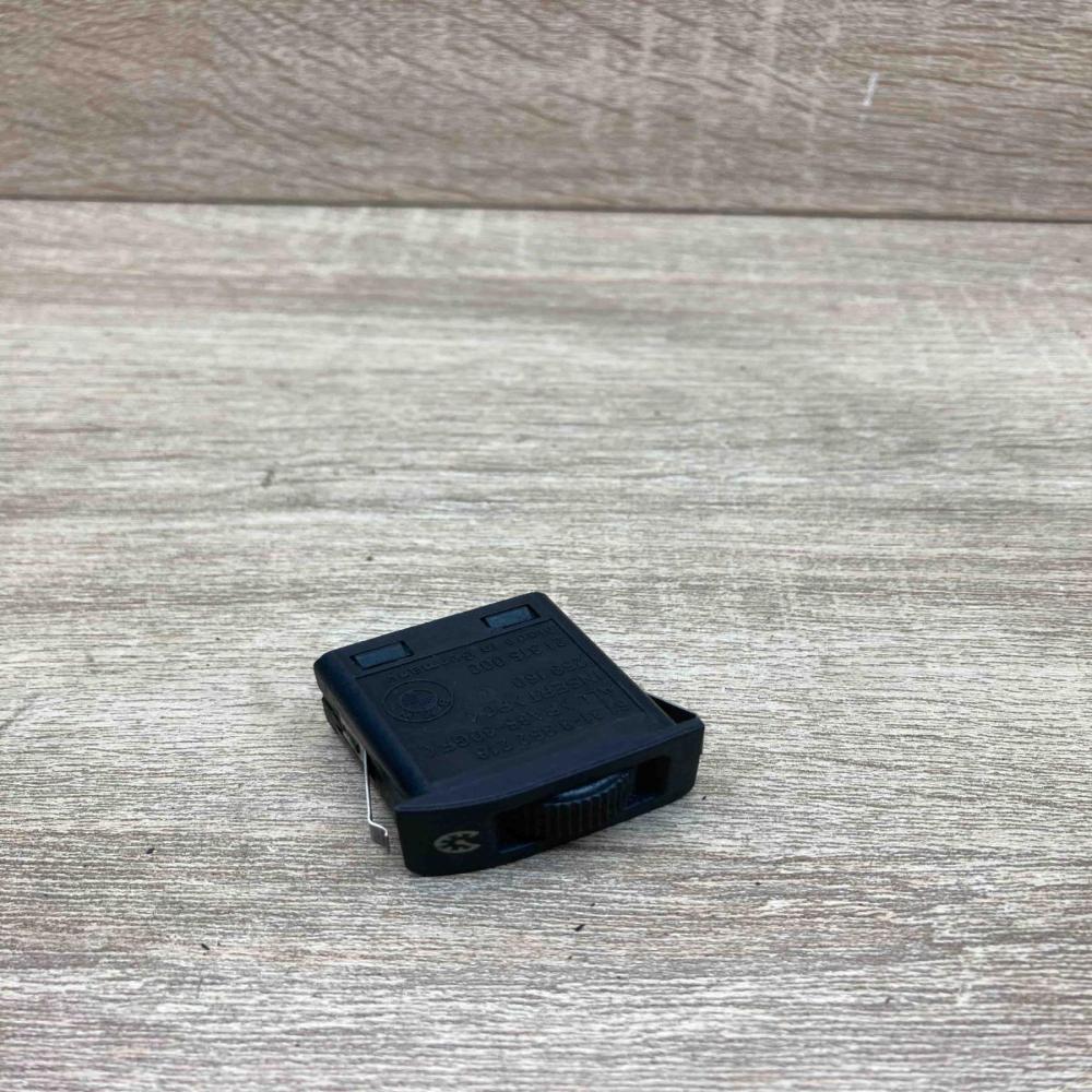 8352216   Panel lighting control switch BMW 7 E38