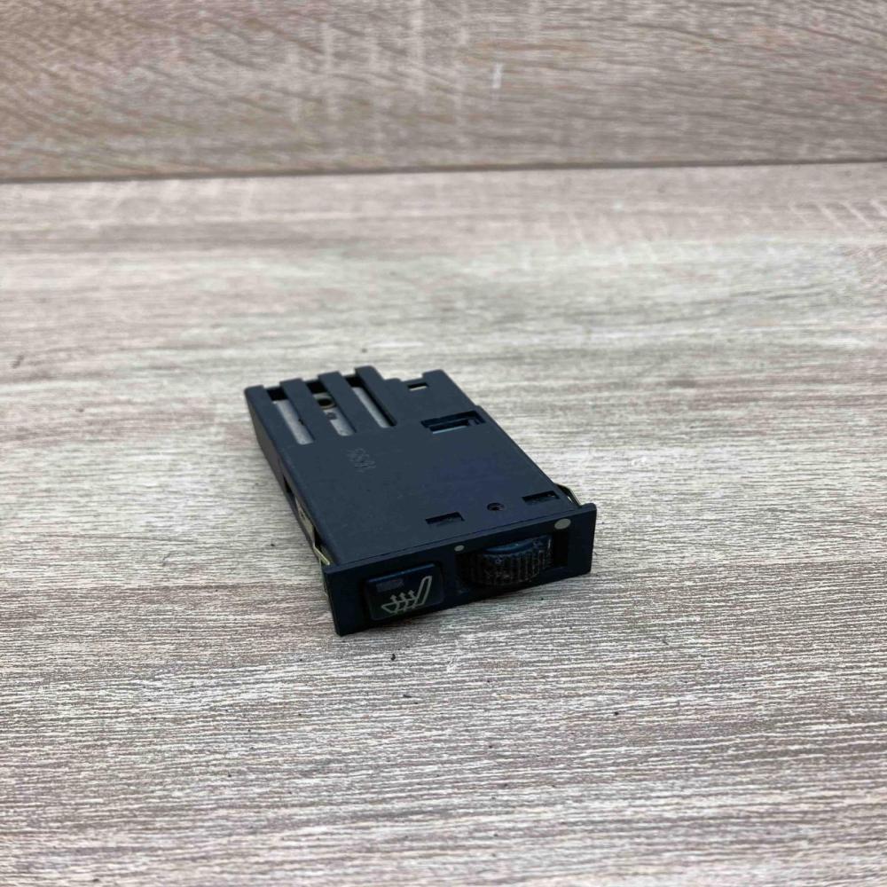 8352259   Seat heating switch BMW 5 E39