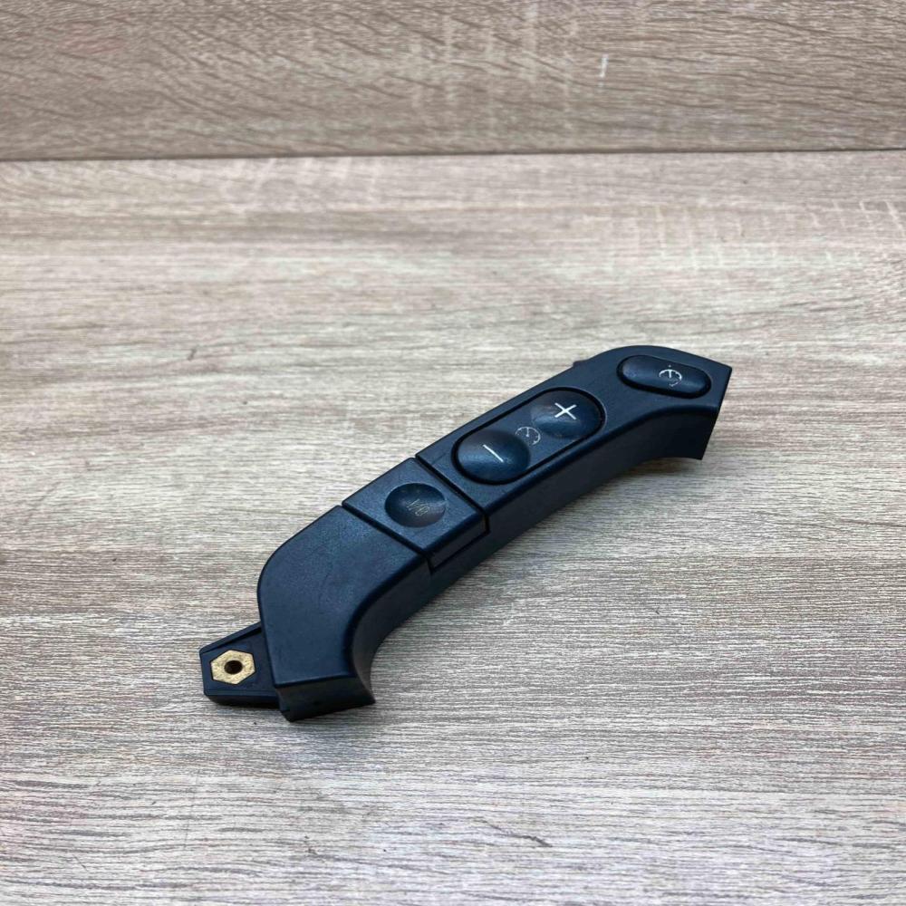 6922852   Steering wheel buttons/switches BMW 3 E46