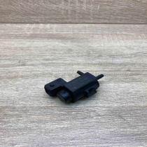 1742712   Turbo solenoid valve BMW 5 E39