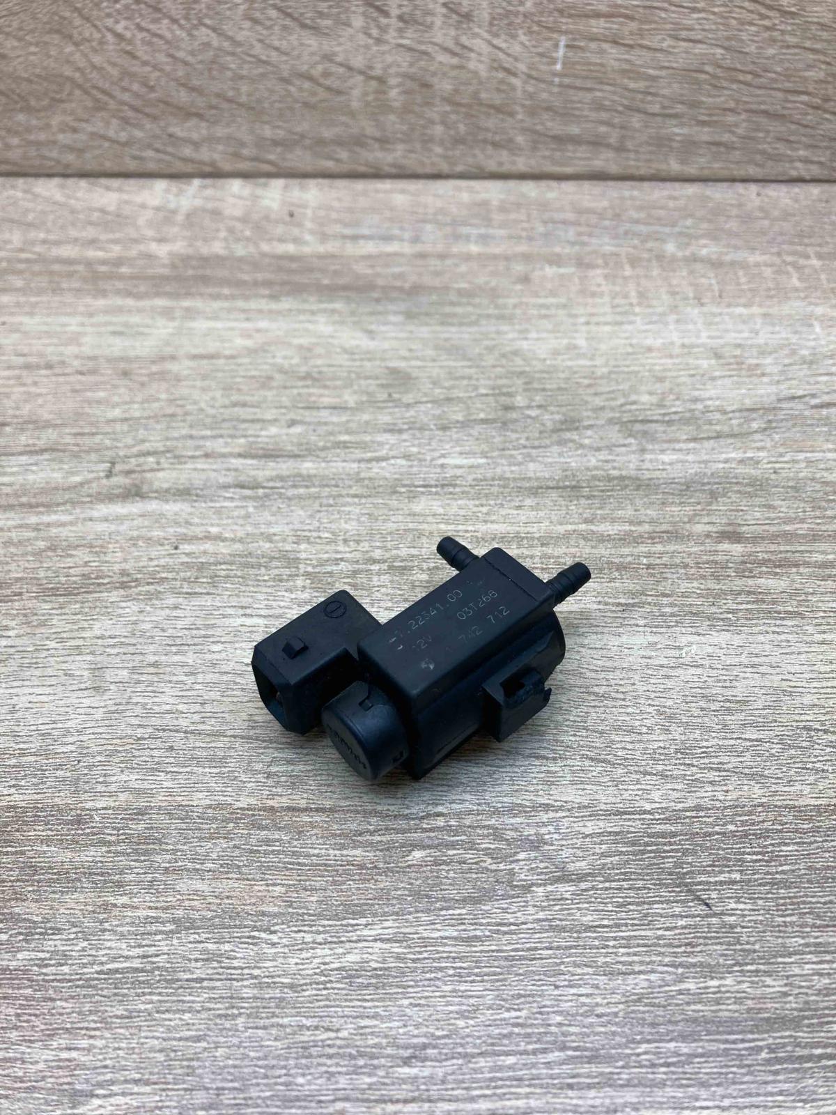 1742712   Turbo solenoid valve BMW 5 E39
