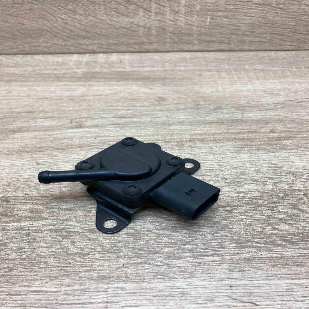 7808013 01   Exhaust gas pressure sensor BMW 7 F01 F02 F03 F04