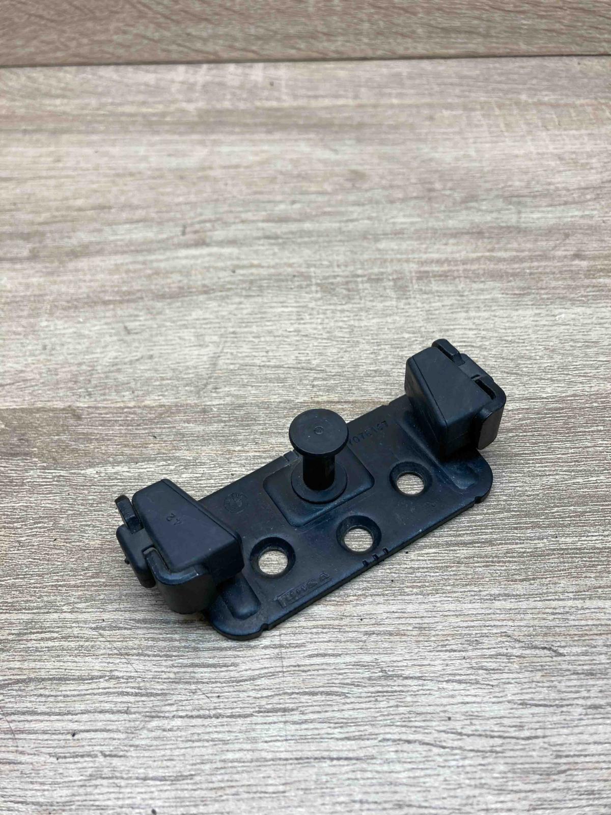 7078167   Trunk lock loop BMW 3 E90 E91