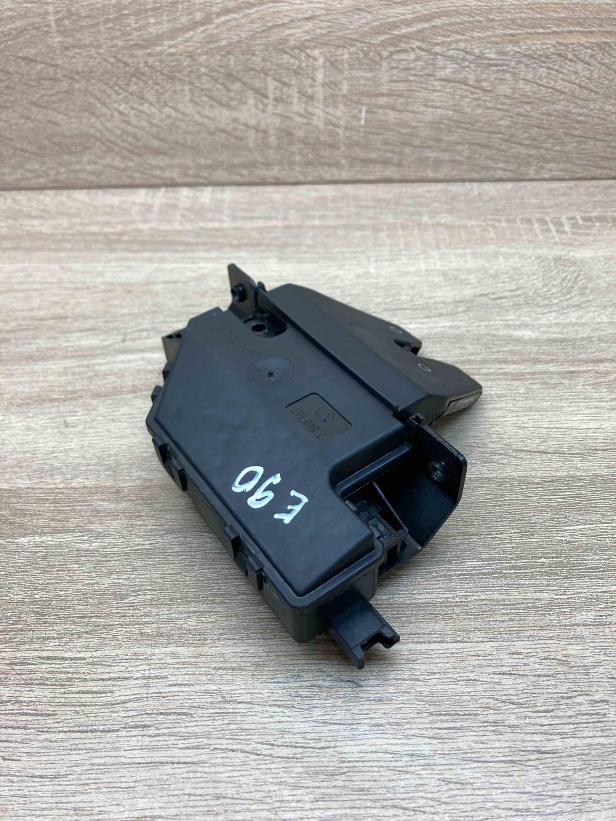 7840617   Tailgate/trunk/boot lock/catch/latch BMW 3 E90 E91