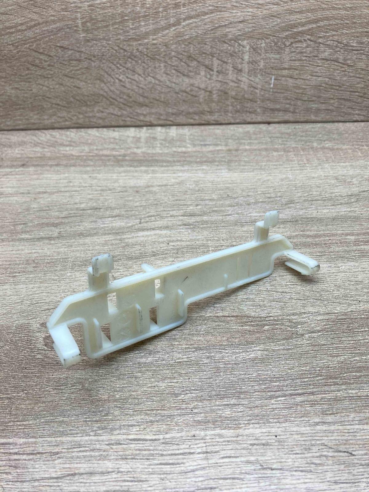 9227904 58450710  Other interior part BMW M3 F80