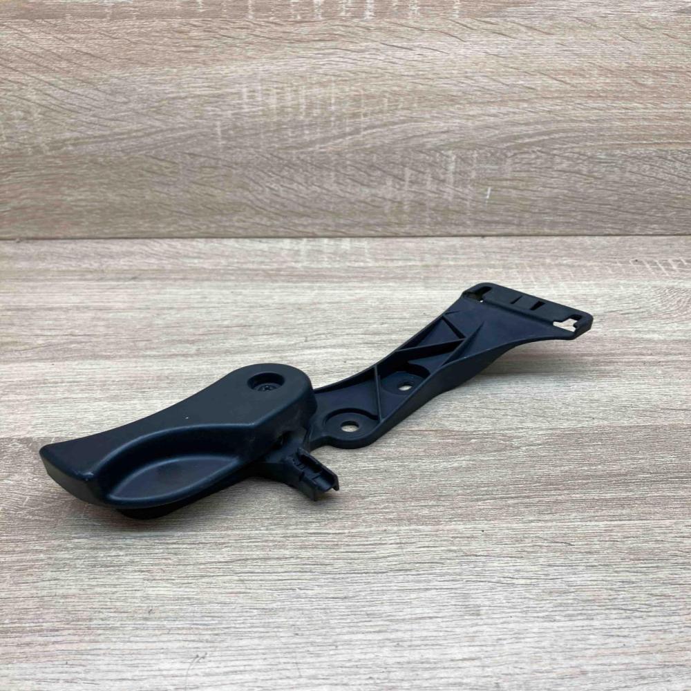 7326365 173658 10  Engine bonnet (hood) release handle BMW 4 F32 F33
