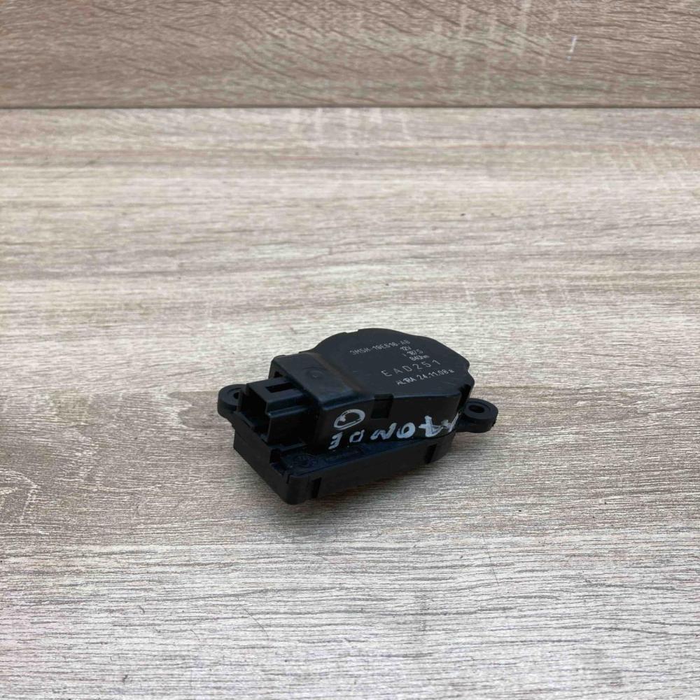 3M5H 19E616 AB EAD251  Air flap motor/actuator Ford Focus C-MAX