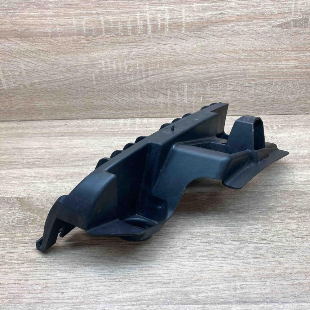 08693388 BP8BA  Rear bumper mounting bracket Volvo S60