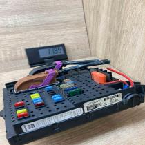30728512 05W361 28017881 Fuse module Volvo XC70