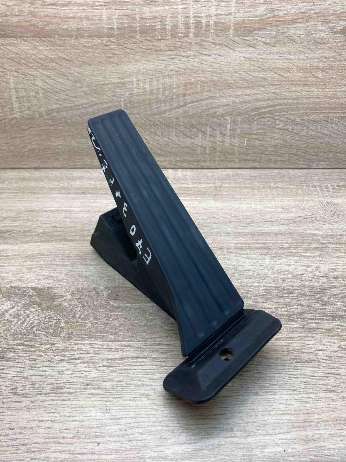 6788632 259160 10  Accelerator throttle pedal BMW 5 E60 E61