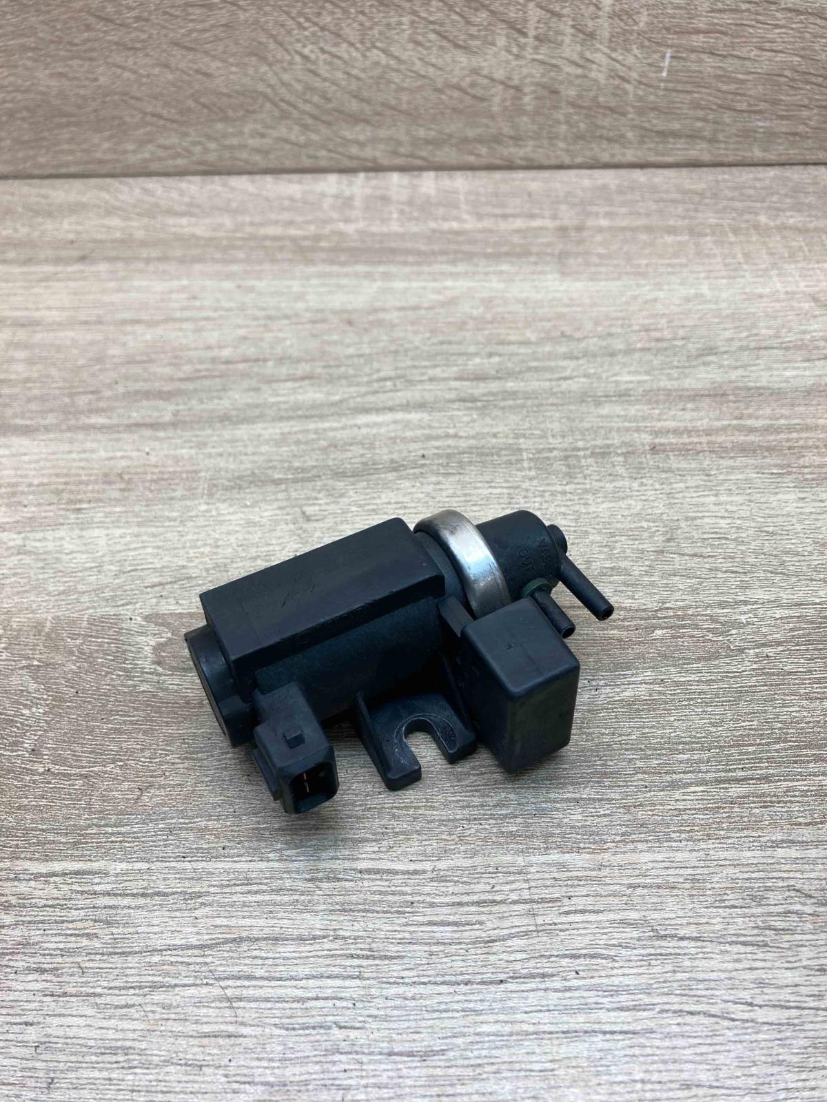 2247906   Turbo solenoid valve BMW 3 E46