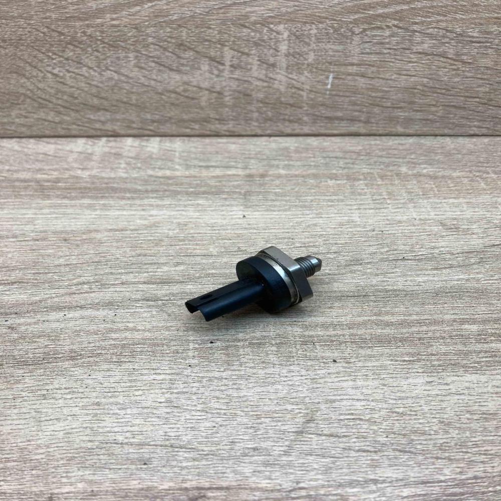 7622231 0261230349  Fuel pressure sensor BMW 5 F10 F11