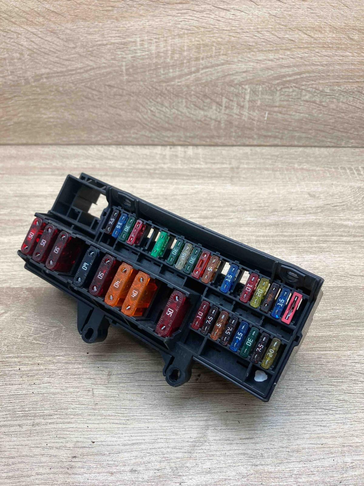 6900582 18560  Fuse module BMW 7 E65 E66