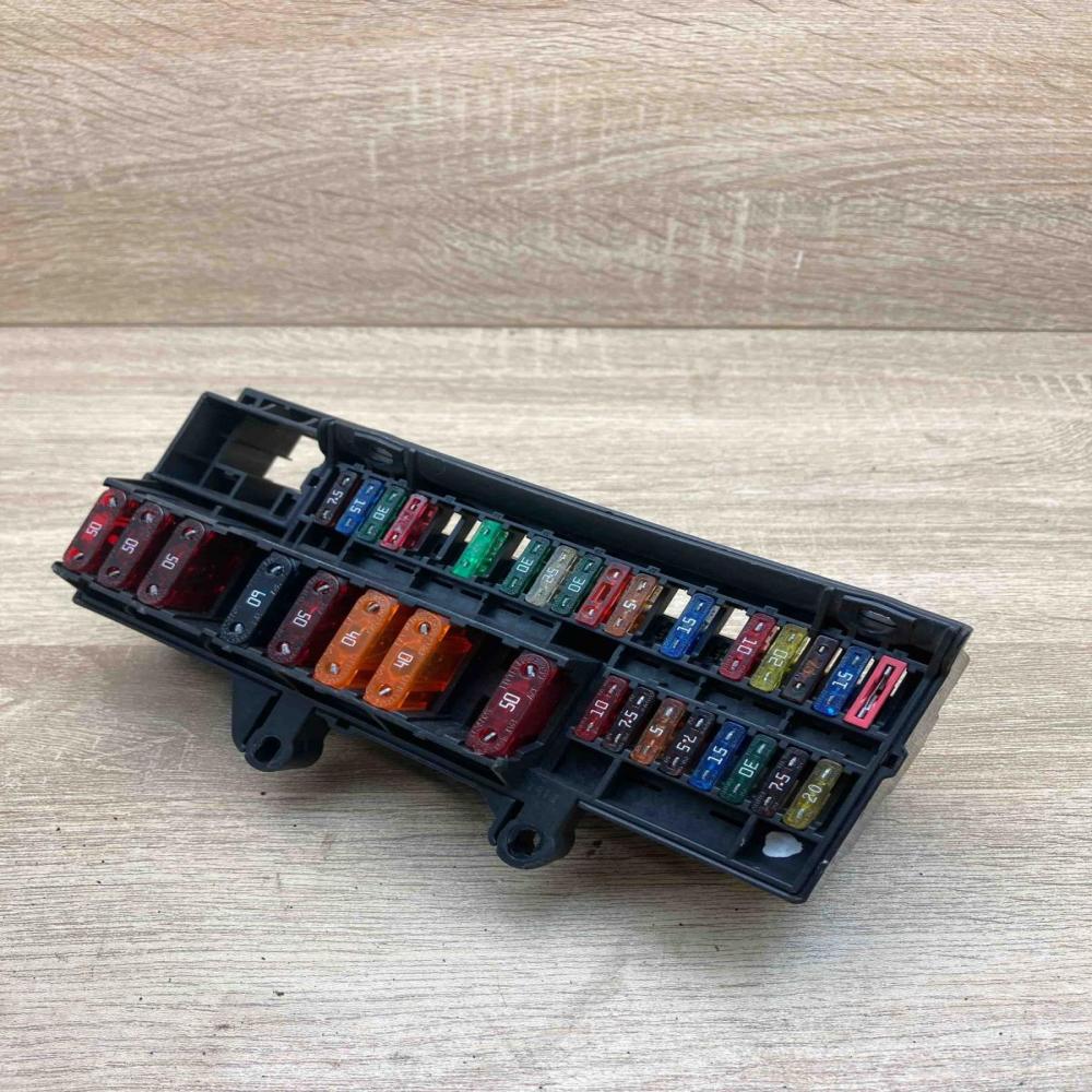 6900582 18560  Fuse module BMW 7 E65 E66