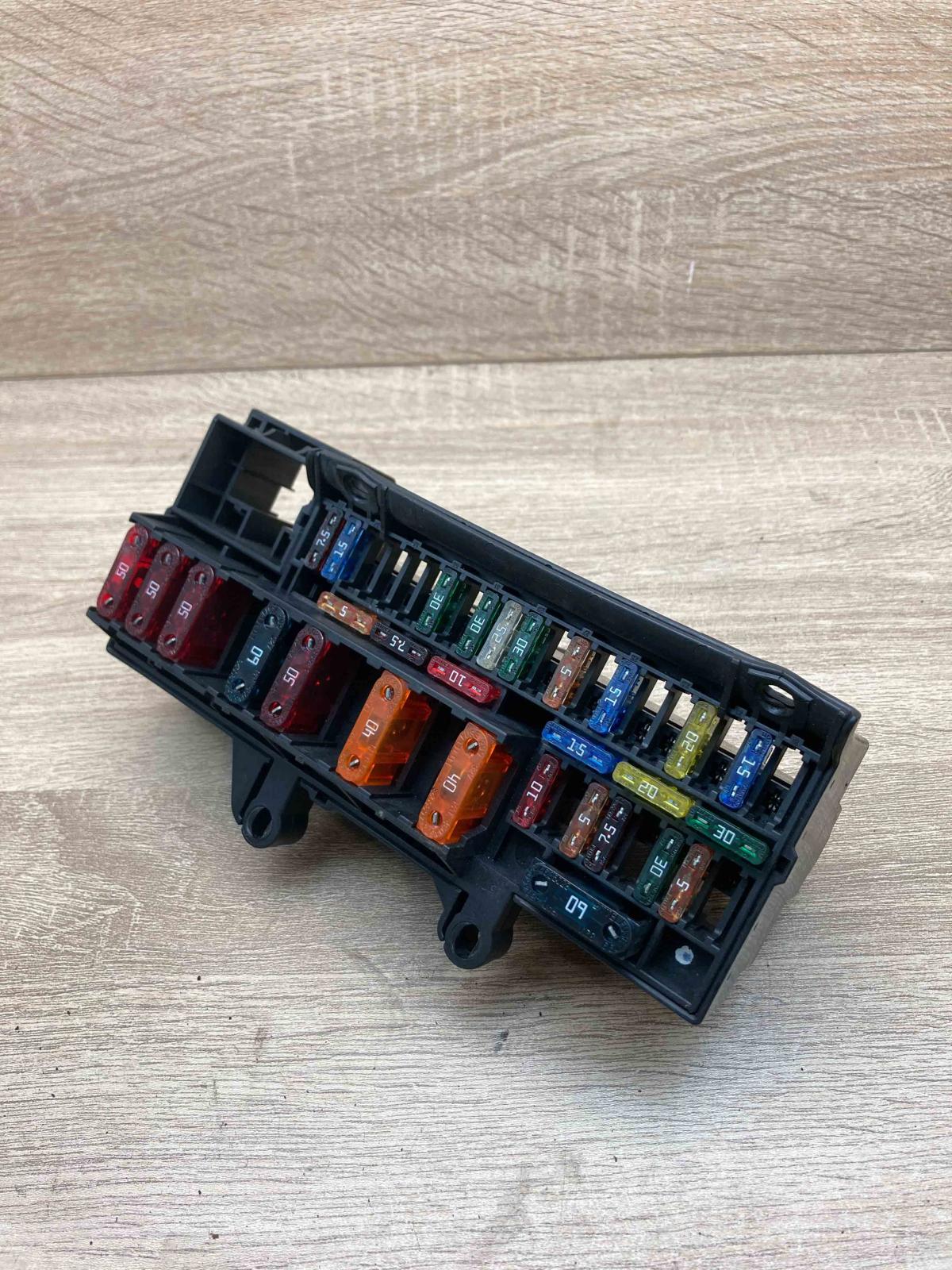 6900582 18560 Used Fuse module BMW 7 E65 E66