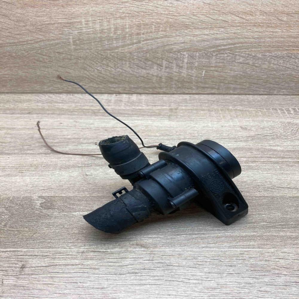 30950000 1J0973702  Water pump Audi A8 S8 D3 4E