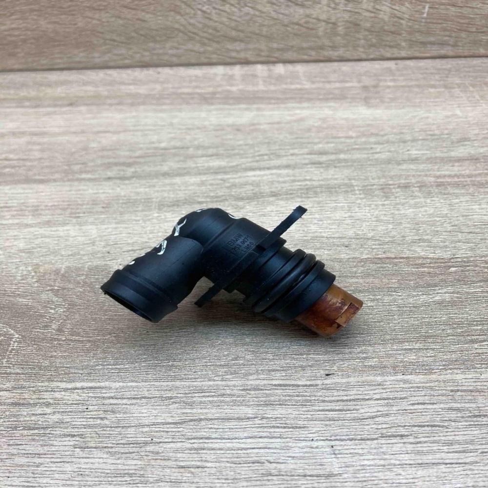 7530271 4010014B  Other engine part BMW 3 E90 E91