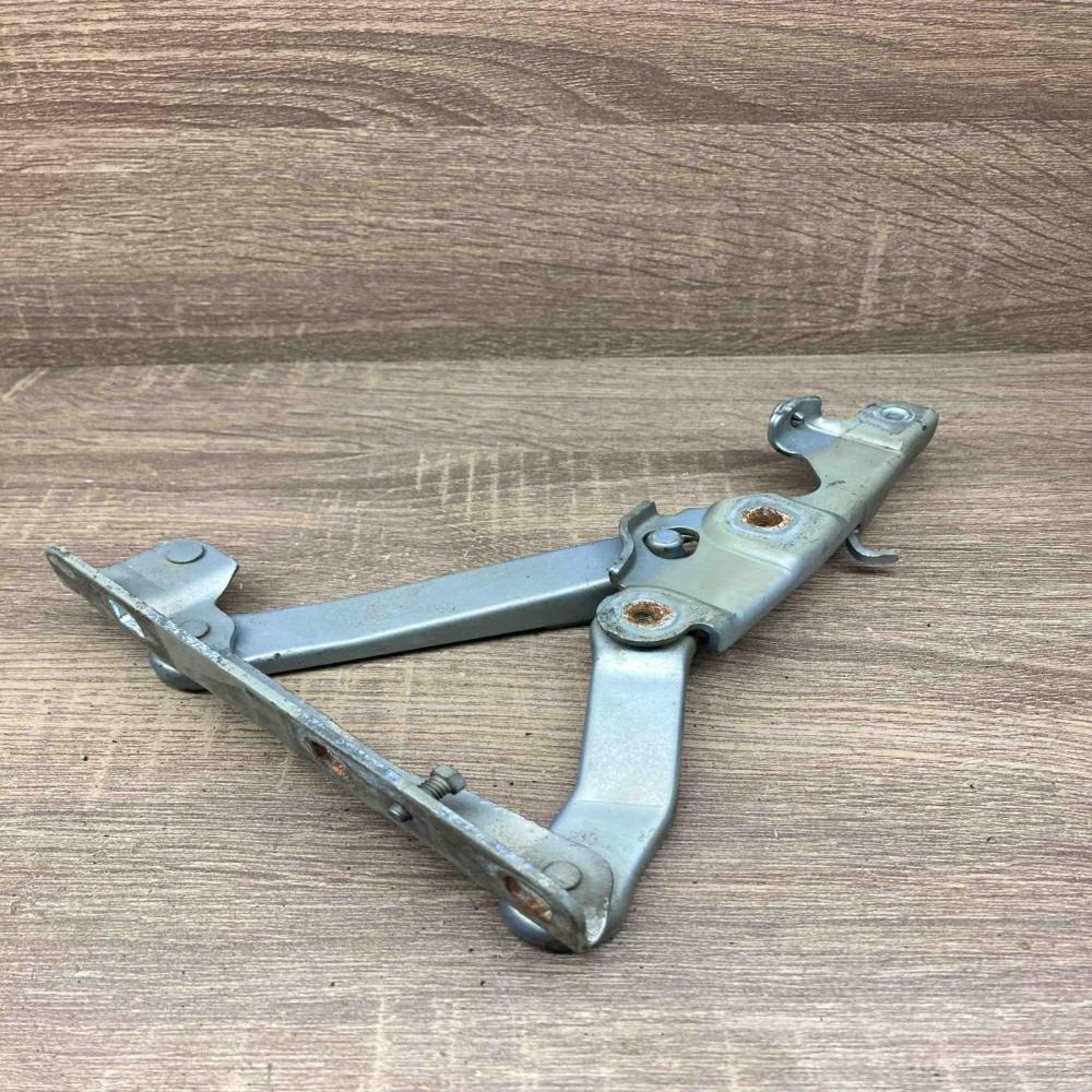 2118800128   Engine bonnet/hood hinges Mercedes-Benz E W211