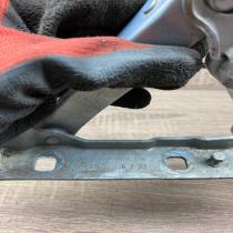 2118800128   Engine bonnet/hood hinges Mercedes-Benz E W211