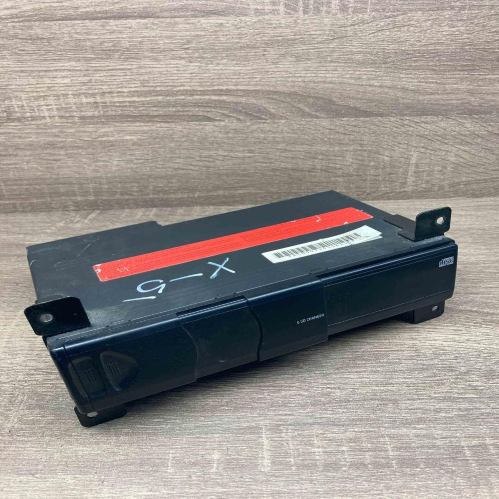 6913388   CD/DVD changer BMW 3 E46