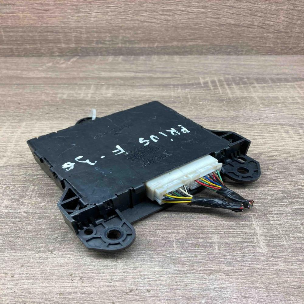 88650 47051 177600 3362  Other control units/modules Toyota Prius (NHW20)