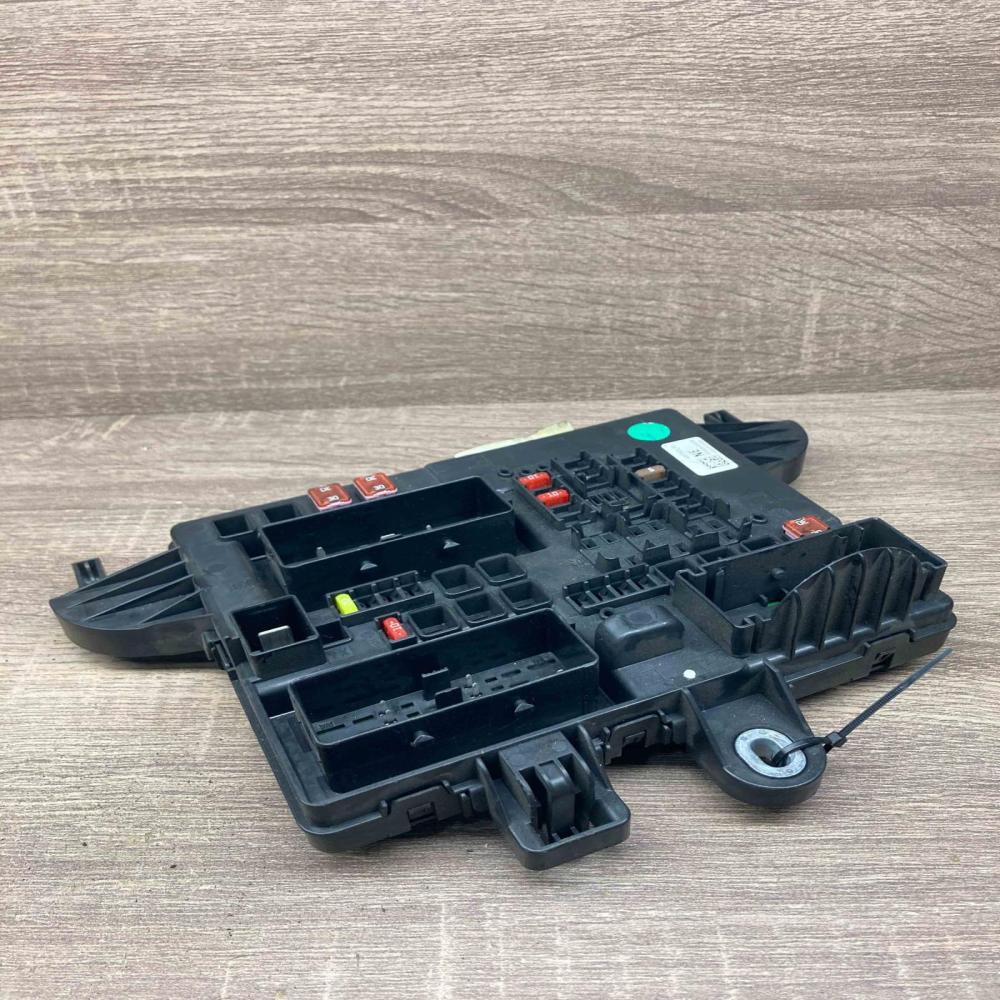 13277321 13277321  Fuse module Opel Insignia A