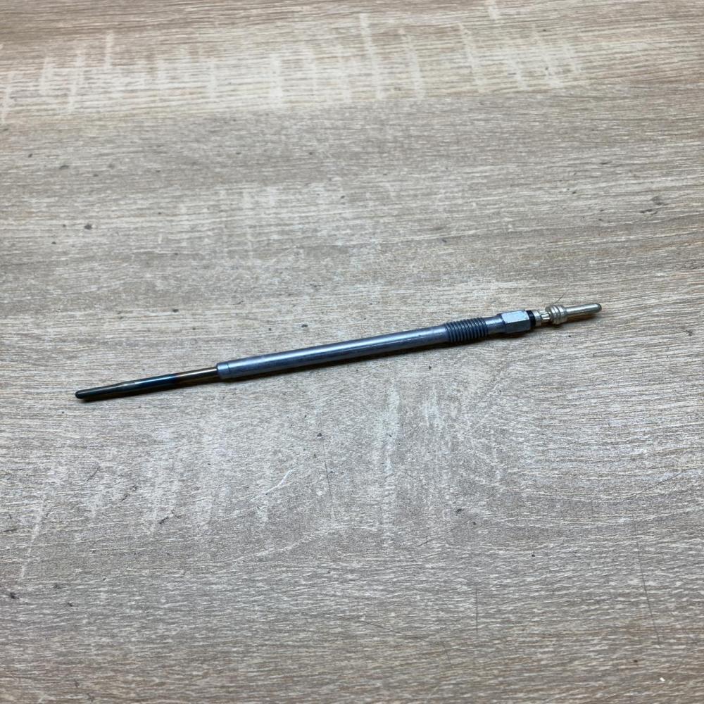 276003820   Glow plug Peugeot 206+