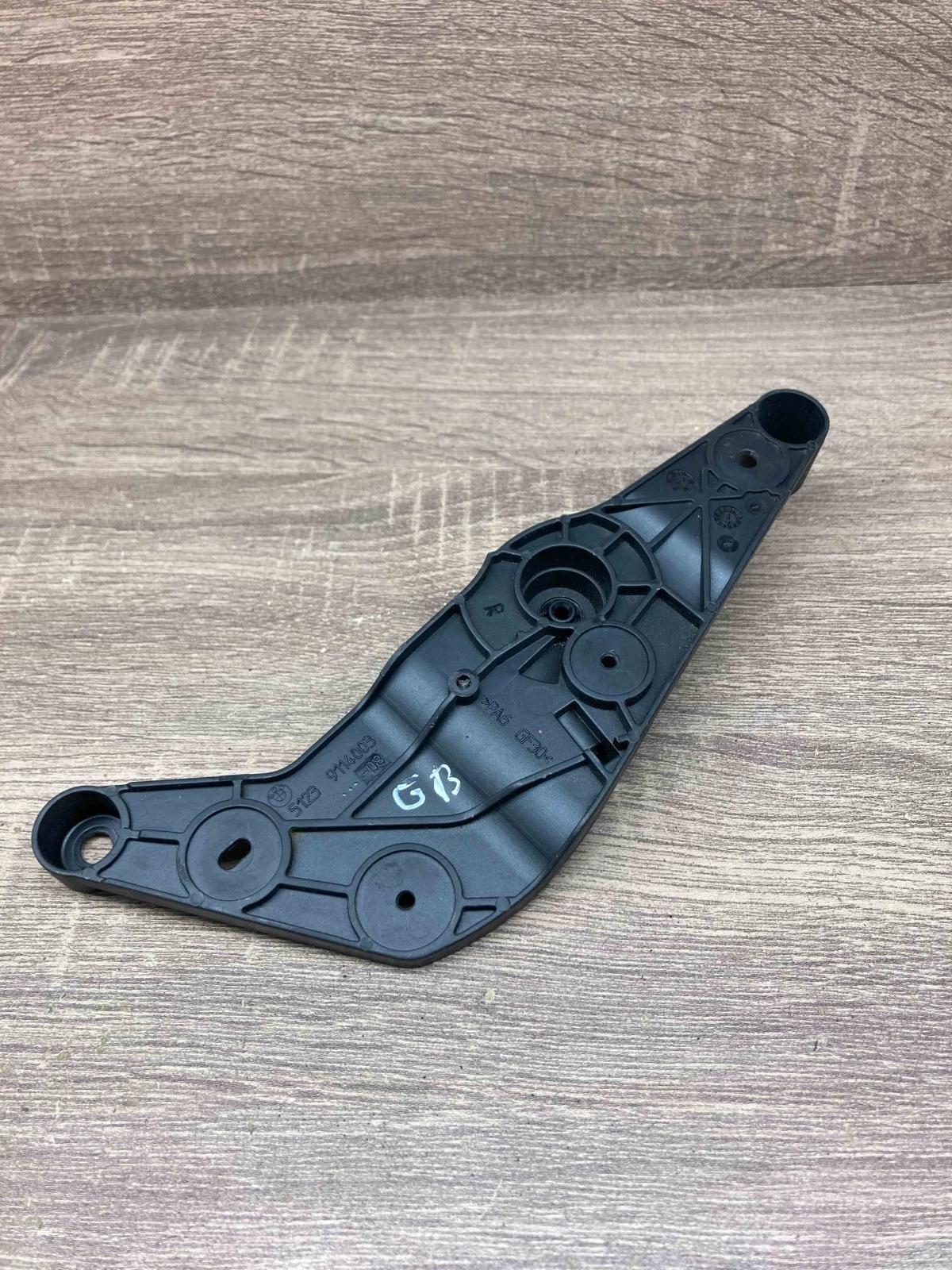 9114003   Engine bonnet (hood) release handle BMW 5 F10 F11