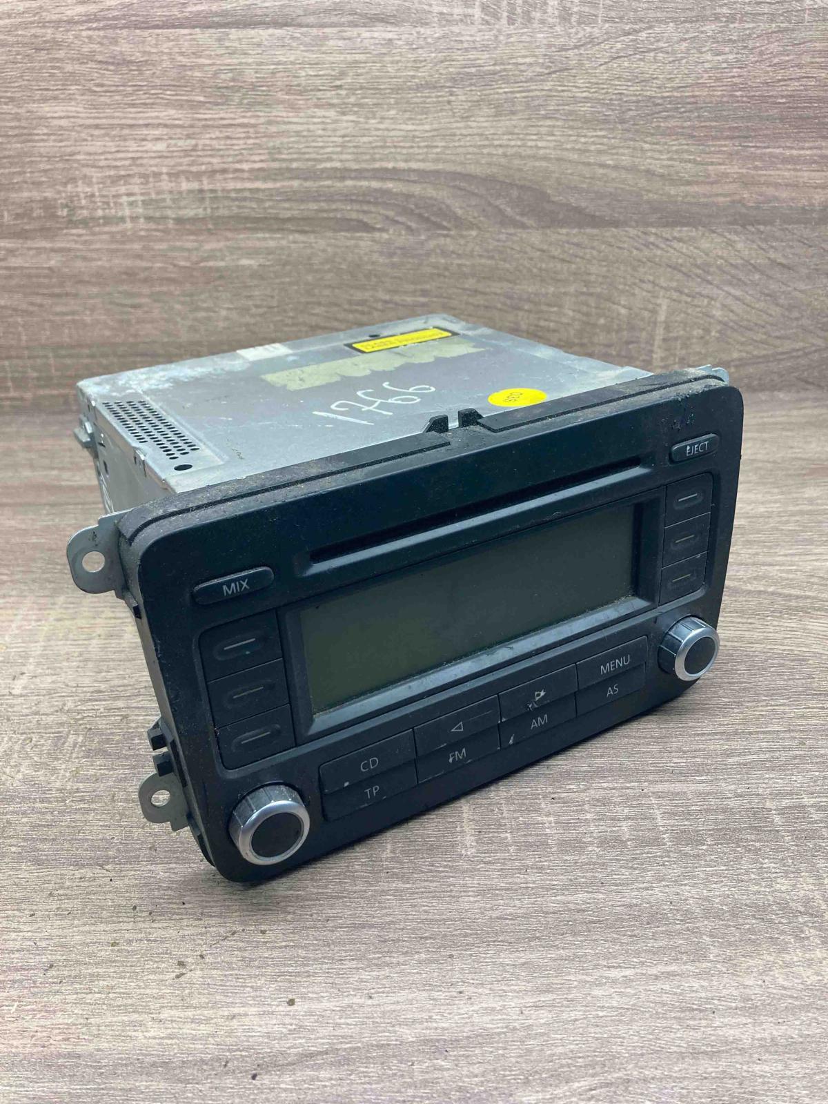 18438 091 2463636  Radio/CD/DVD/GPS head unit Volkswagen PASSAT B6