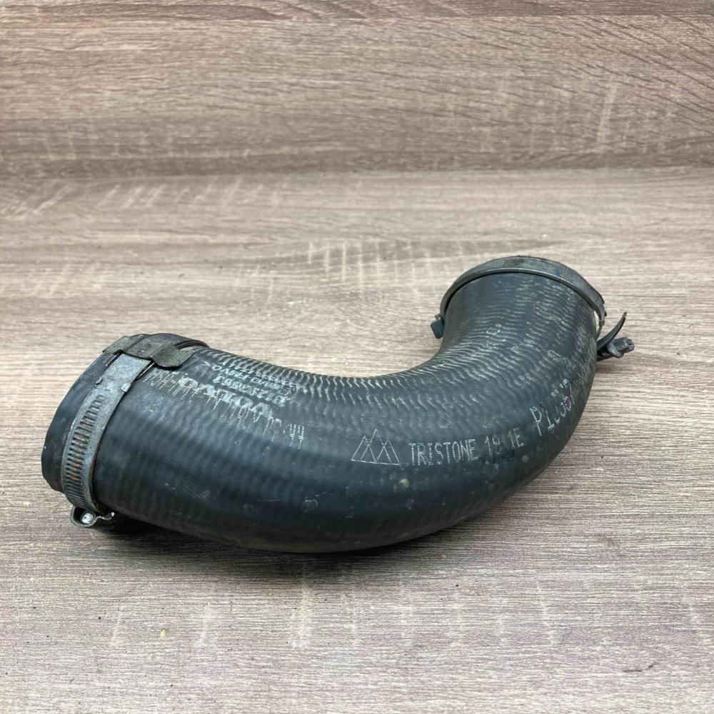 31293663   Intercooler hose/pipe Volvo V40