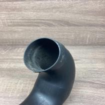 1K0129618AT   Air intake duct part Volkswagen PASSAT B6