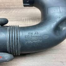 1K0129618AT   Air intake duct part Volkswagen PASSAT B6