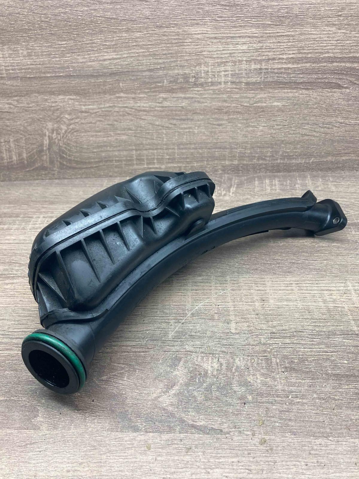 30774691 1029183  Intake resonator Volvo XC60