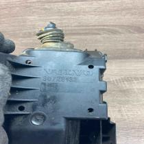 30728132 8690698  Fuse module Volvo XC90