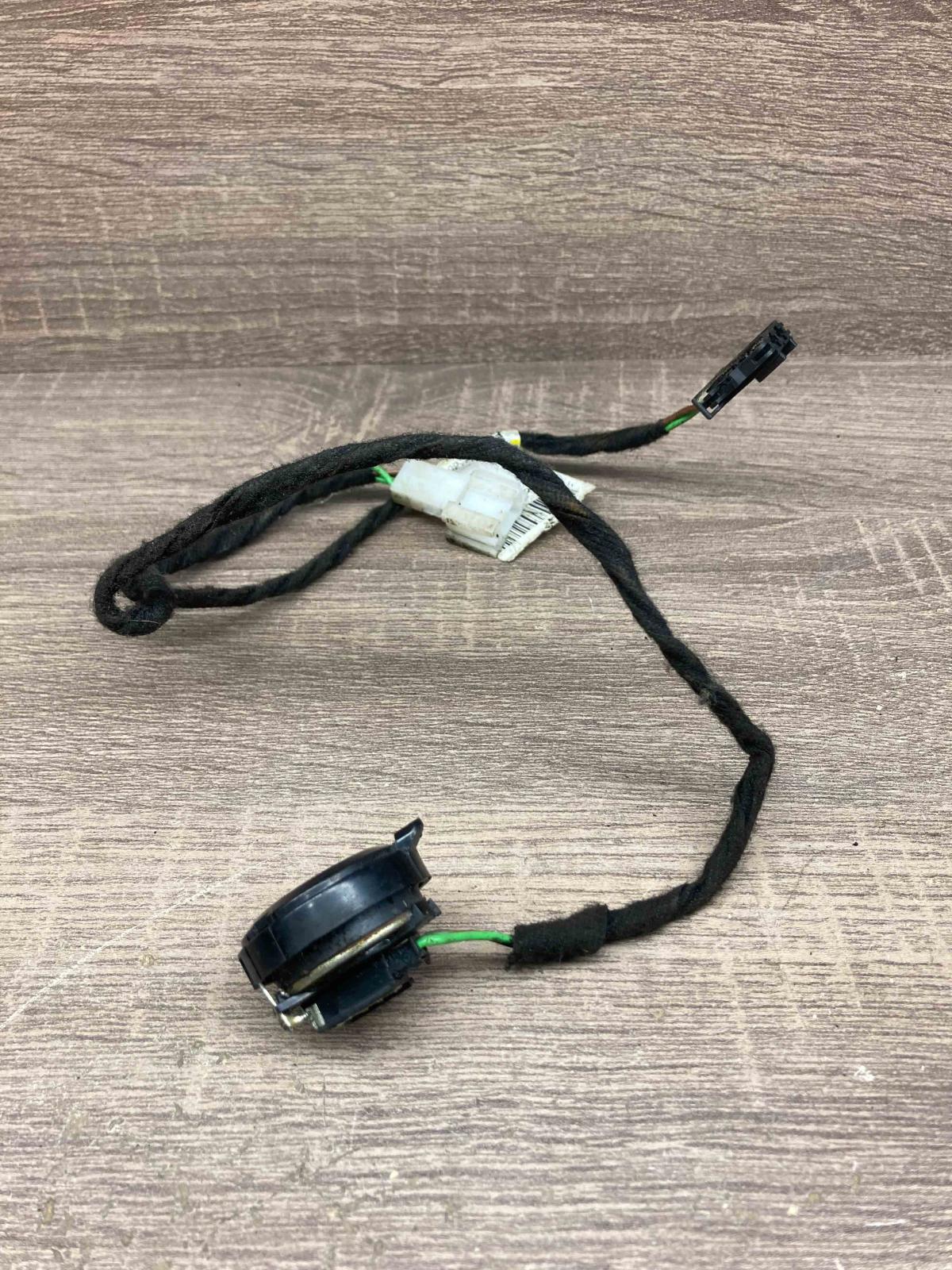 A2115408308   Plug wire Mercedes-Benz E W211