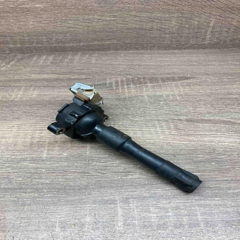 1748017 11860  High voltage ignition coil BMW 3 E46