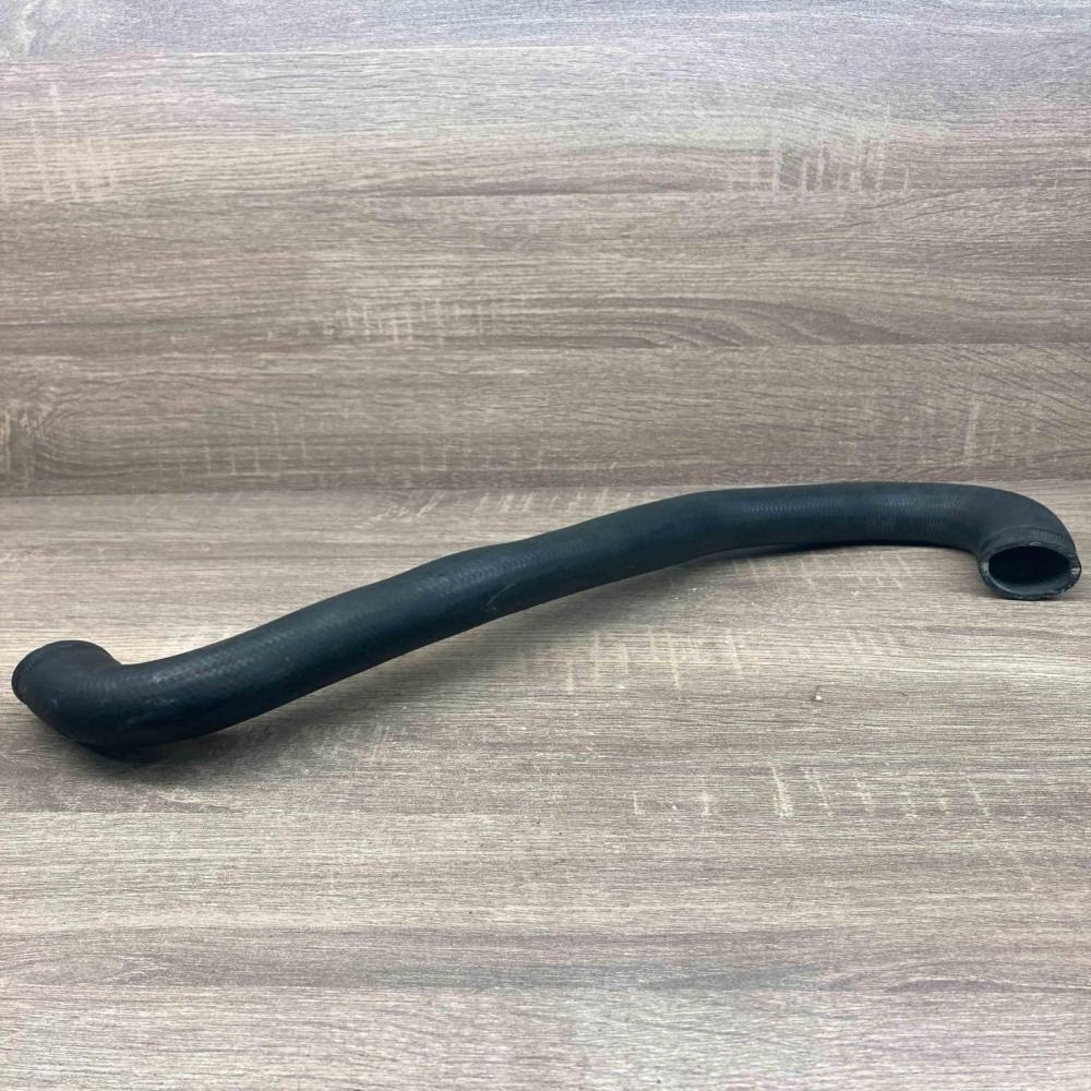 30741220   Coolant pipe/hose Volvo V50