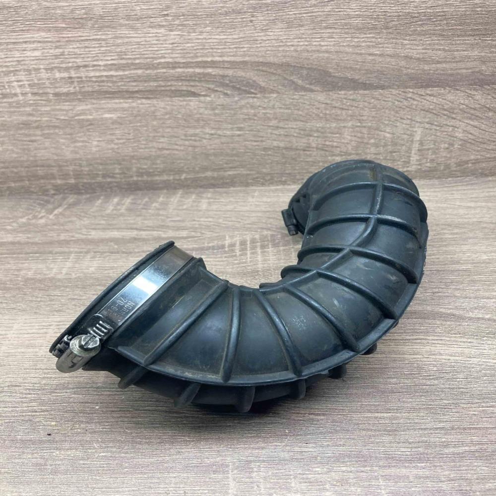 08634143   Air intake duct part Volvo XC90