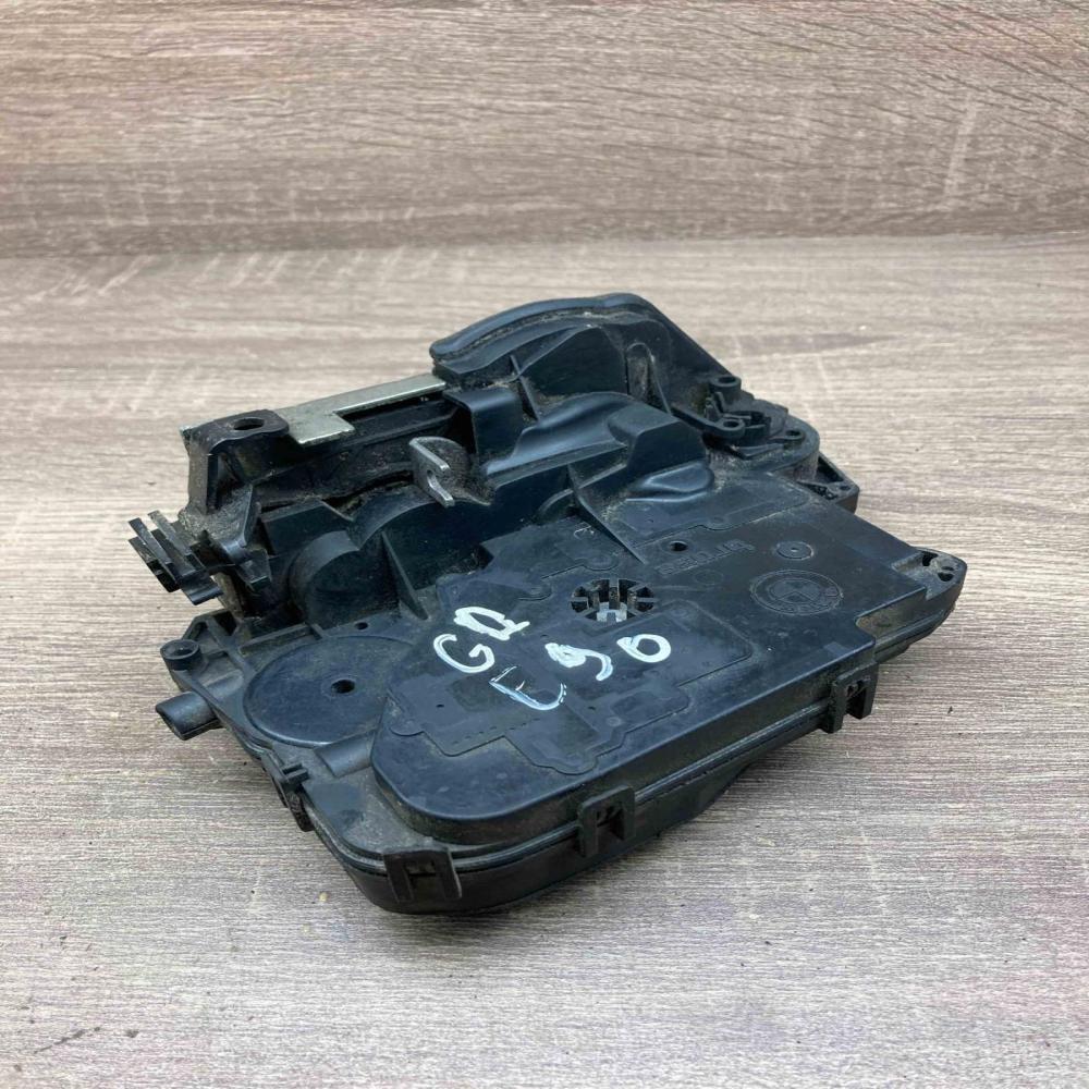 7060296   Rear door lock BMW 7 E65 E66