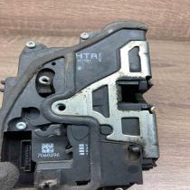7060296   Rear door lock BMW 7 E65 E66