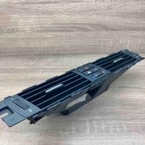 144821 10 S02652  Dash center air vent grill BMW 3 E90 E91