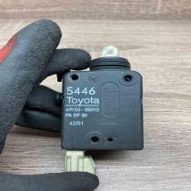 69150 05010 5446  Central locking motor Toyota Avensis T220