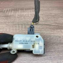 8066 271   Central locking motor Volvo V70