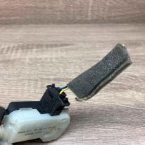 8066 271   Central locking motor Volvo V70