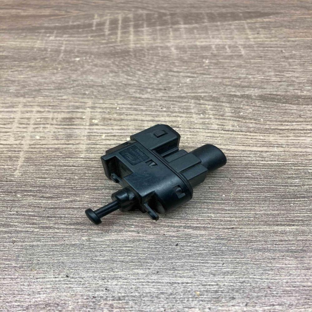 93BB 13480 BC Used  Brake pedal sensor switch Ford Focus