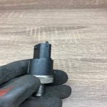 0281002475 Used  Fuel pressure sensor BMW 3 E46