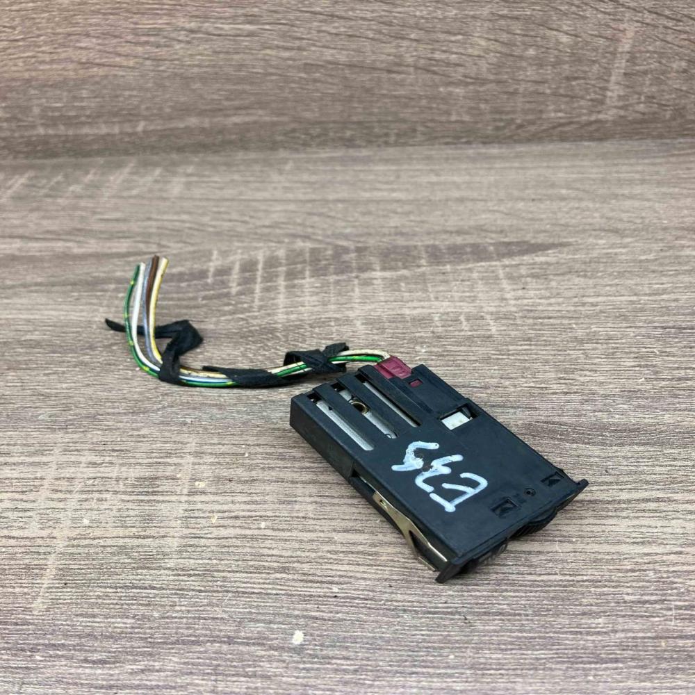 8352259   Seat heating switch BMW 3 E46