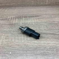 0281002405   Fuel pressure sensor Hyundai Santa Fe
