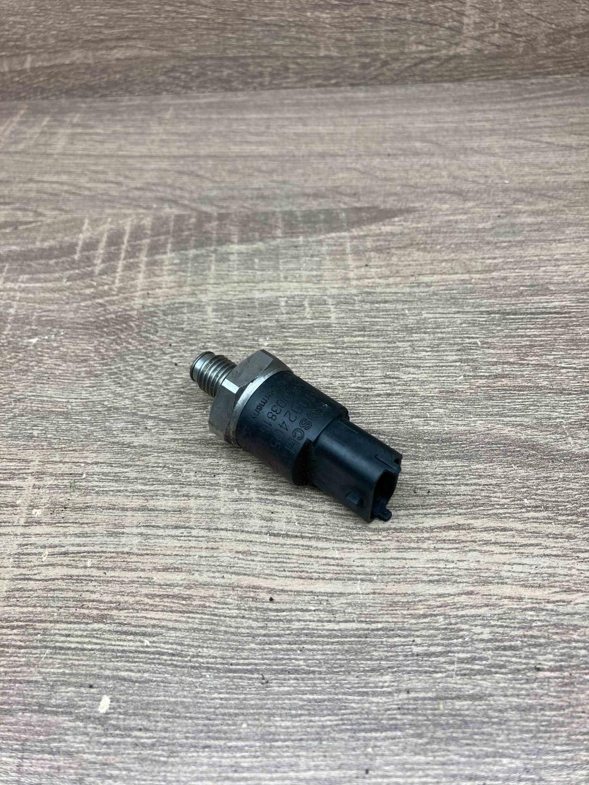 0281002405   Fuel pressure sensor Hyundai Santa Fe